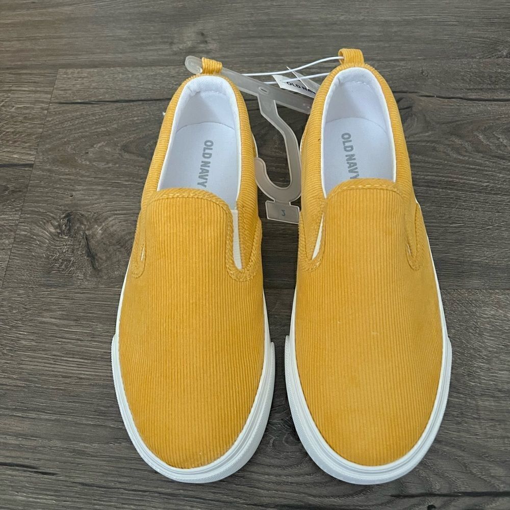 Old Mavy Gender-Neutral Corduroy Slip-On Sneakers for Kids